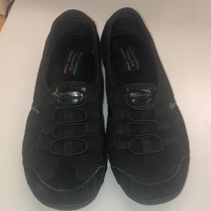 Skechers slip on sneakers